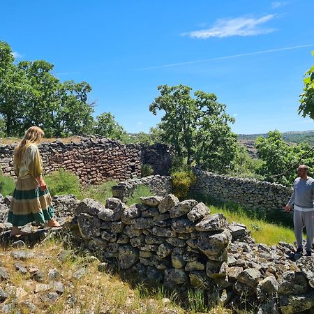 Camino De Hierro Villa Bermellar Bagian luar foto